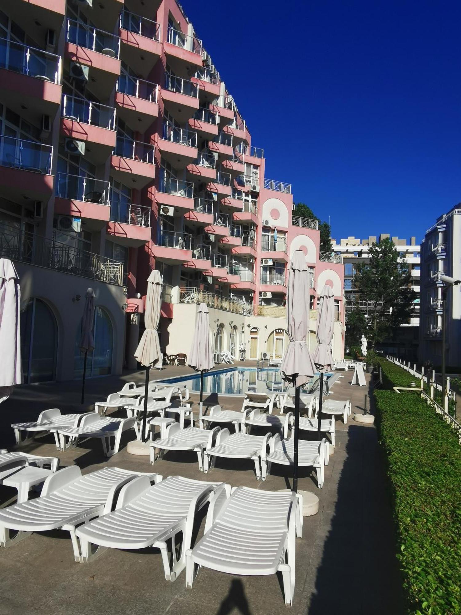 Rose Garden Omax Apartments ซันนีบีช ภายนอก รูปภาพ