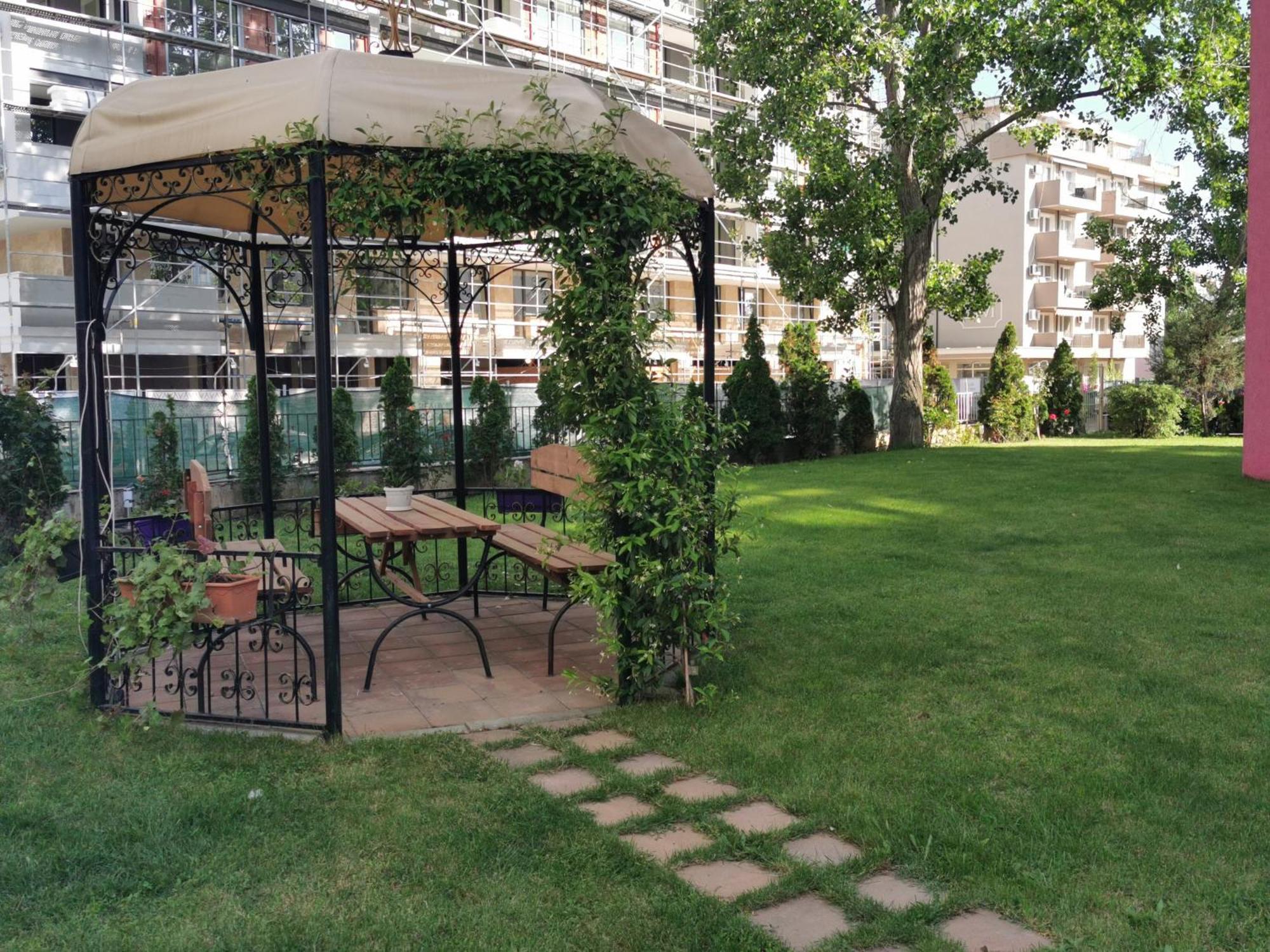 Rose Garden Omax Apartments ซันนีบีช ภายนอก รูปภาพ
