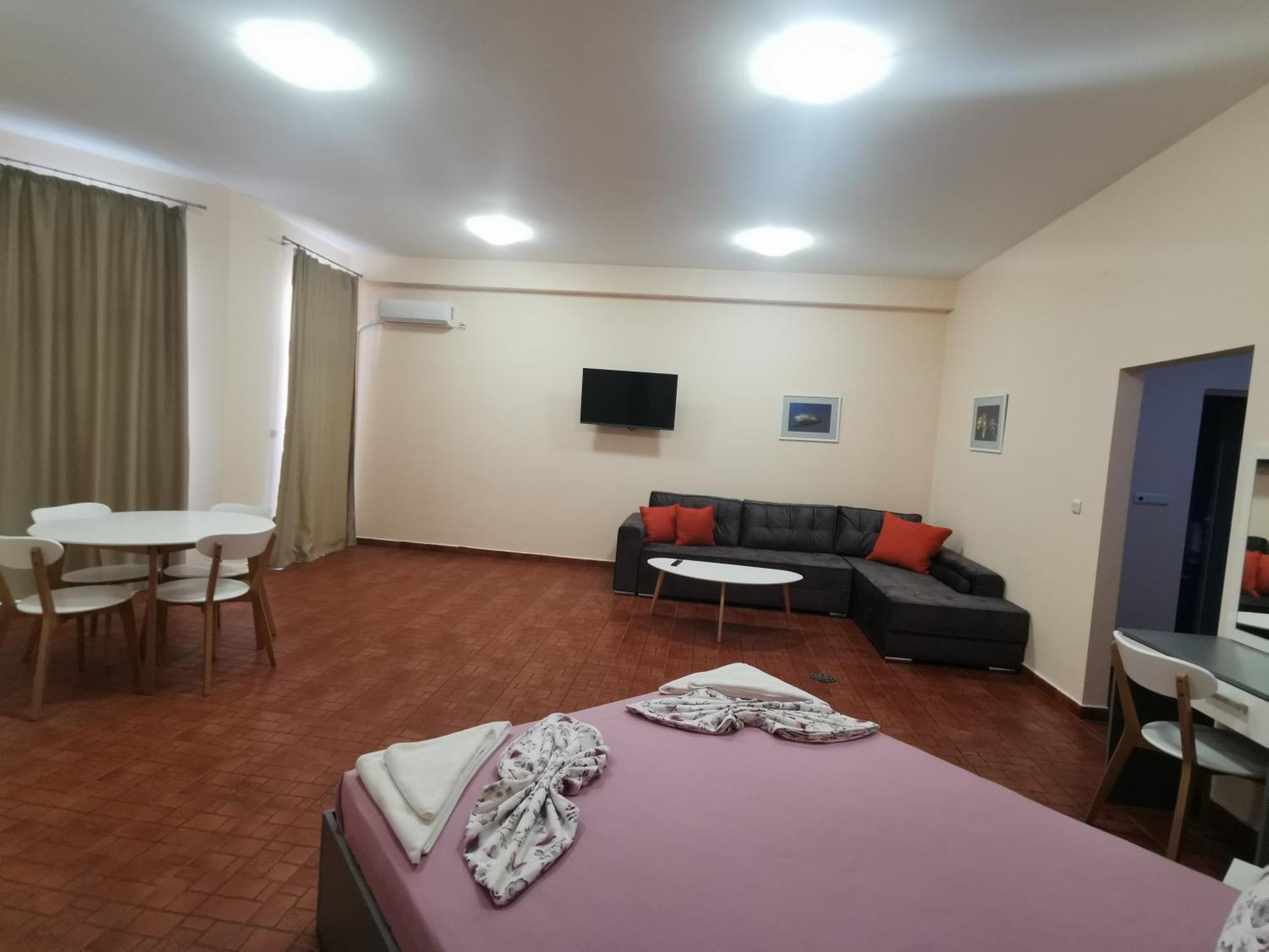 Rose Garden Omax Apartments ซันนีบีช ภายนอก รูปภาพ