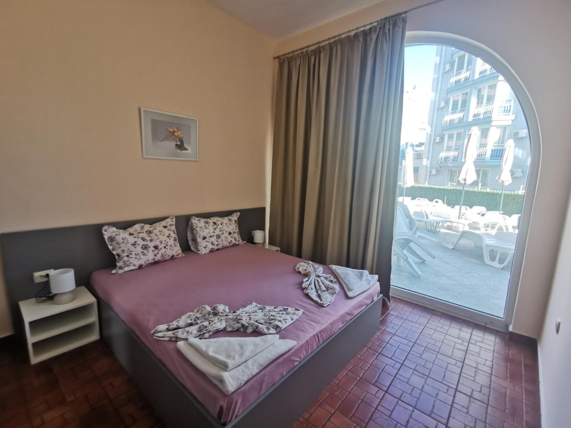 Rose Garden Omax Apartments ซันนีบีช ภายนอก รูปภาพ